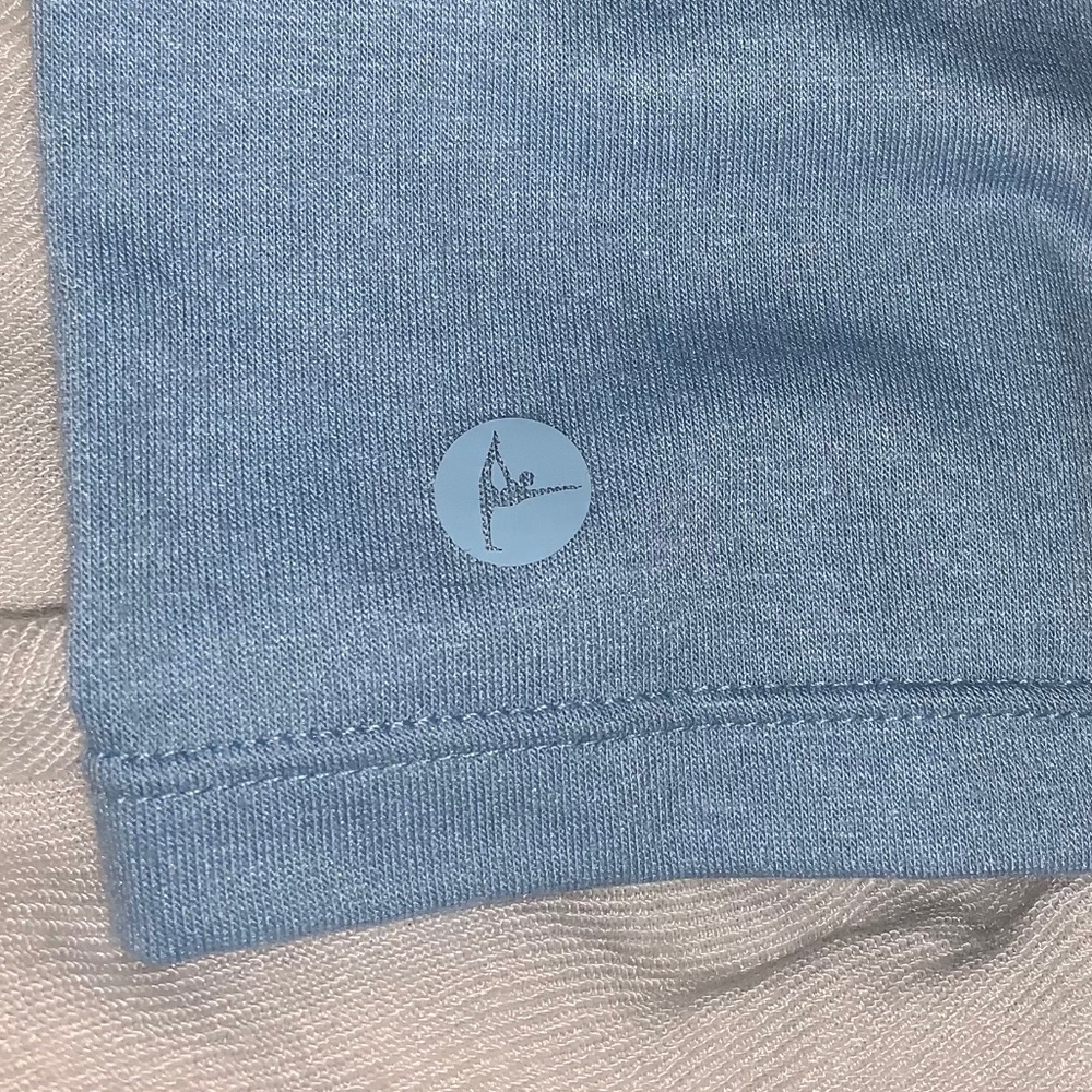 Light Blue Front Twist Workout Tank Top - Picture 5 of 5